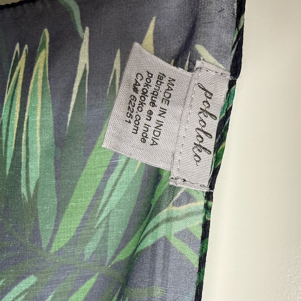 Women’s Pokoloko Green Leaf Print Scarf - Picture 5 of 8